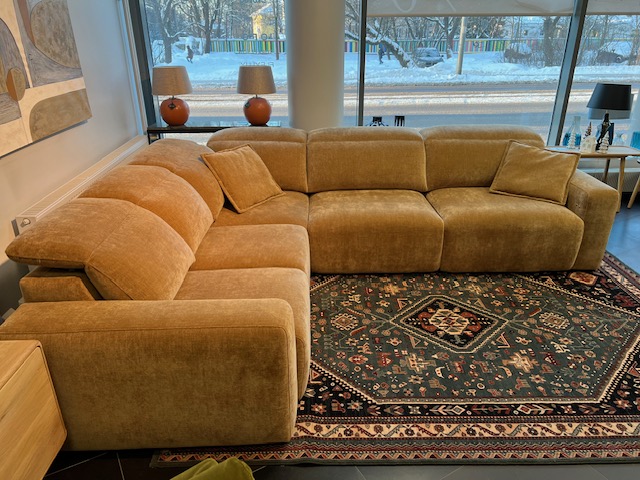 IMG_3079 Diivan Melani, manuaalselt ja elektriliselt reguleeritavad istmed, salonginäidis - Image 12