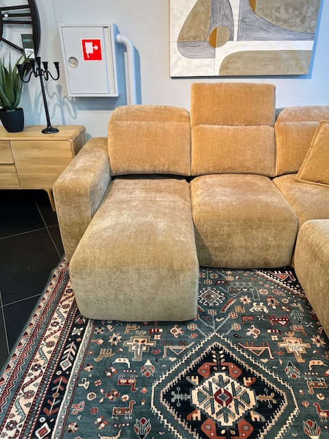 IMG_3081 Diivan Melani, manuaalselt ja elektriliselt reguleeritavad istmed, salonginäidis - Image 10