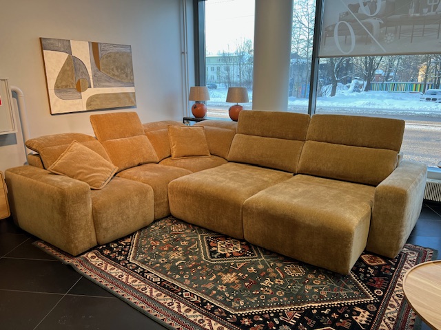 IMG_3089 Diivan Melani, manuaalselt ja elektriliselt reguleeritavad istmed, salonginäidis - Image 6